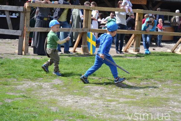 У Кам’янці на середньовічному фестивалі  менше билися і більше  гралися, фото №9 на сайті vsim.ua