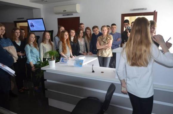У суді продемонстрували учням європейське судочинство (ПРЕС-СЛУЖБА ВААС), фото №3 на сайті 20minut.ua