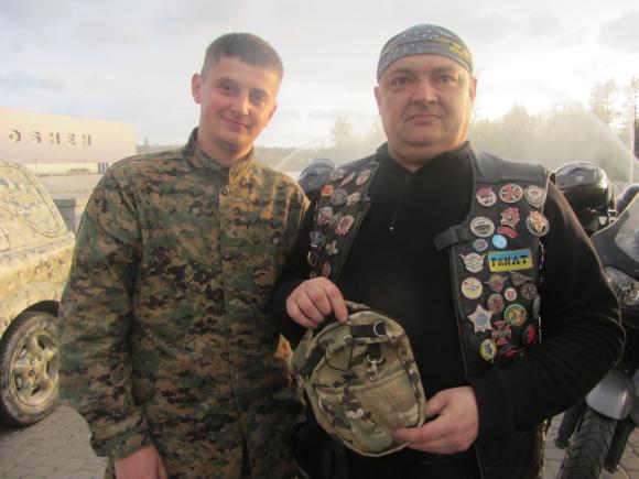 Вінницьких "Айдарівців" «Артиста» і «Фокса» проводжала в АТО мотоспільнота «Шатун», фото №6 на сайті 20minut.ua