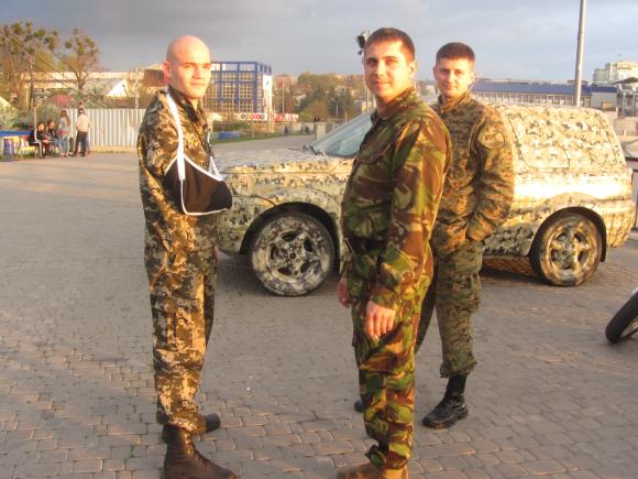 Вінницьких "Айдарівців" «Артиста» і «Фокса» проводжала в АТО мотоспільнота «Шатун», фото №7 на сайті 20minut.ua