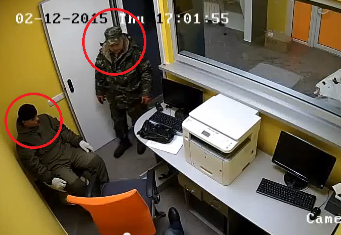 Як Правий сектор у Вінниці "захищає Україну". Або - Дали пістоля, крутись як можеш., фото №2 на сайті 20minut.ua