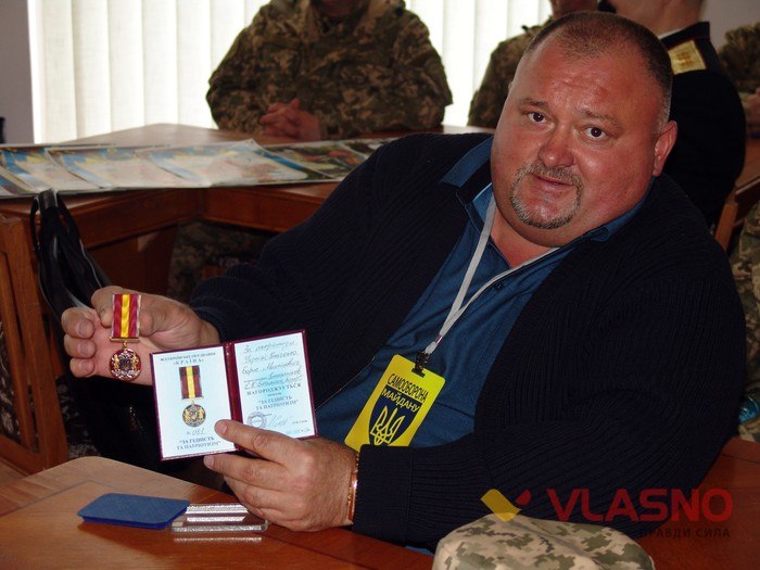 Як Правий сектор у Вінниці "захищає Україну". Або - Дали пістоля, крутись як можеш., фото №3 на сайті 20minut.ua