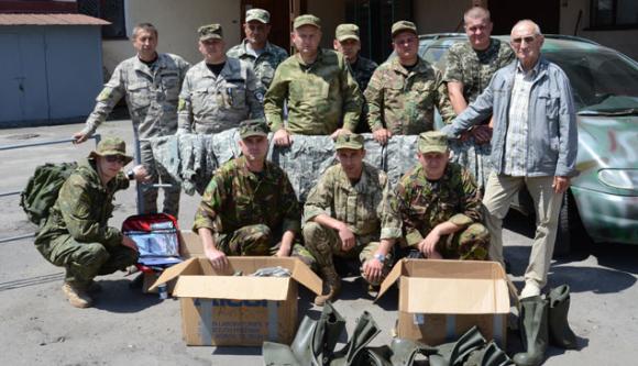 Католицька церква з Америки допомогла бійцям батальйону "Тернопіль", фото №2 на сайті 20minut.ua