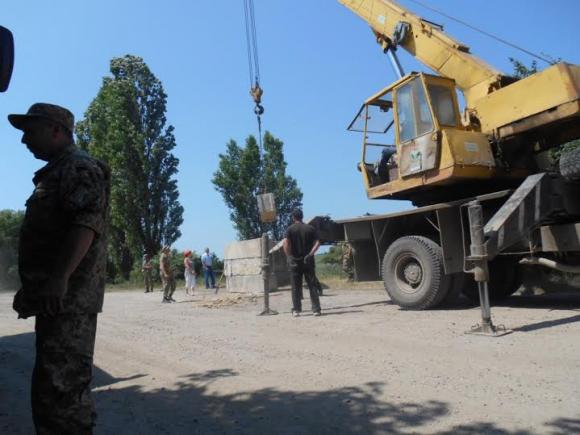 Мобілізовані Вінниччини добудовували блок-пости на сайті 20minut.ua Мобілізовані Вінниччини добудовували блок-пости, фото №3 на сайті 20minut.ua