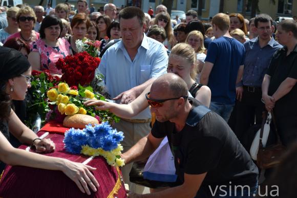 На Хмельницькому майдані попрощалися із захисником Донецького аеропорту, фото №4 на сайті vsim.ua