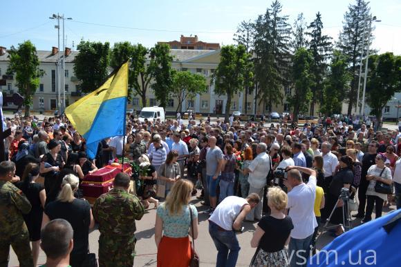 На Хмельницькому майдані попрощалися із захисником Донецького аеропорту, фото №8 на сайті vsim.ua