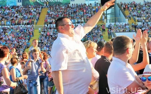 На концерті «Дзідзьо» хмельничани бігали по стадіону та шопоманили, фото №5 на сайті vsim.ua