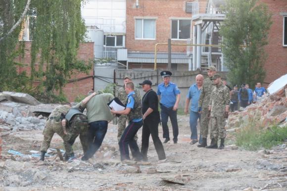 Озброєних людей вигнали з ДПЗ „ультраси” на чолі з кіборгом, фото №8 на сайті 20minut.ua