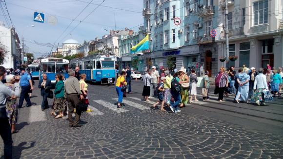 Перед міськрадою пенсіонери з каструлями скандують "Моргунов, виходь", фото №8 на сайті 20minut.ua