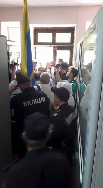 Під час суду Хорта активісти побились з міліцією, фото №1 на сайті 20minut.ua