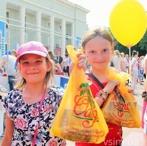 Свято Дитинства від «Хіт FM»: веселощі, конкурси та море солодких подарунків, фото №13 на сайті vsim.ua