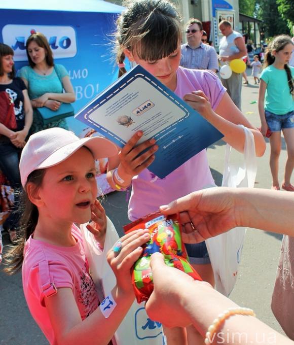 Свято Дитинства від «Хіт FM»: веселощі, конкурси та море солодких подарунків, фото №17 на сайті vsim.ua