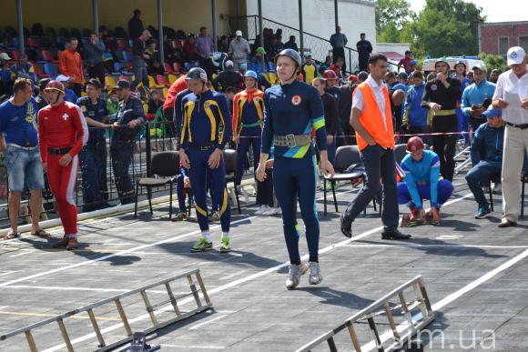 У Хмельницькому між собою змагались найспритніші рятувальники України, фото №7 на сайті vsim.ua