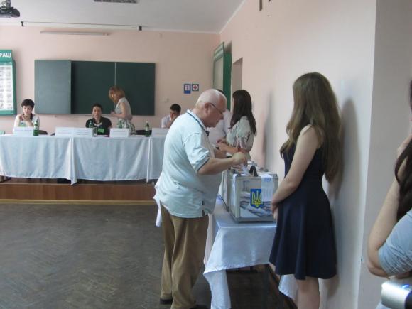 В аграрному обирають ректора. Журналістку «20хвилин» пустили на виборчу дільницю, фото №1 на сайті 20minut.ua