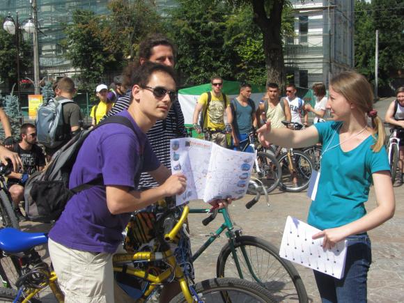 Вінничани катались на велосипедах та вивчали сучасну архітектуру, фото №2 на сайті 20minut.ua