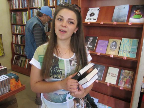 Вінничани остаточно “похоронили” Донцову і читають “Гру Престолів”, фото №6 на сайті 20minut.ua