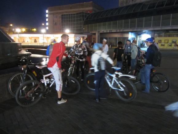 Вінничани вивчають рідне місто вночі та на велосипедах, фото №3 на сайті 20minut.ua