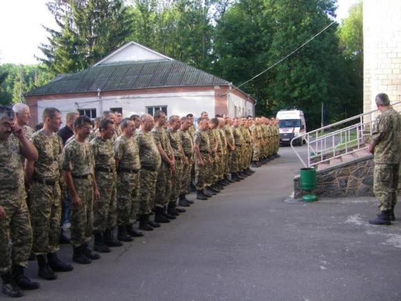 Військові комісаріати охоронятимуть мобілізовані вінничани на сайті 20minut.ua Військові комісаріати охоронятимуть мобілізовані вінничани, фото №1 на сайті 20minut.ua