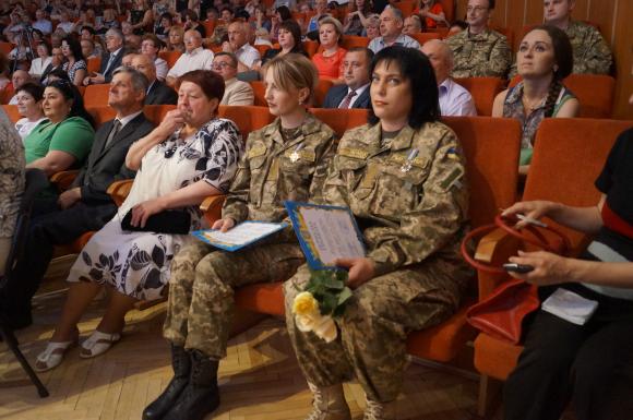 Військовим медикам повний зал лікарів аплодував стоячи, фото №2 на сайті 20minut.ua