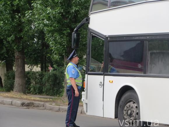 Водіїв хмельницьких маршруток, яких зупиняє ДАІ, захищають пасажири, фото №8 на сайті vsim.ua