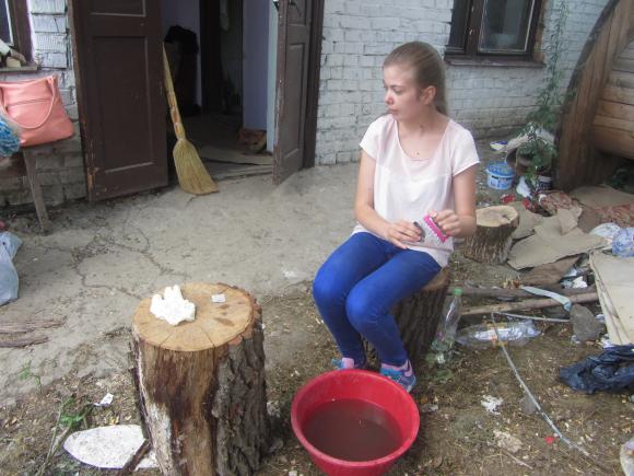 Археологи з педуніверситету  «накопали» за два дні кахлів та кружок 17 століття, фото №2 на сайті 20minut.ua