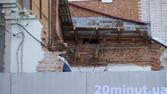 Будова – з порушеннями і без документів, фото №1 на сайті 20minut.ua