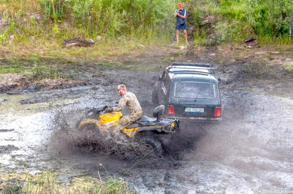 Гонки по бездоріжжю: вінничани на позашляховиках будуть місити Оратівську багнюку, фото №4 на сайті 20minut.ua