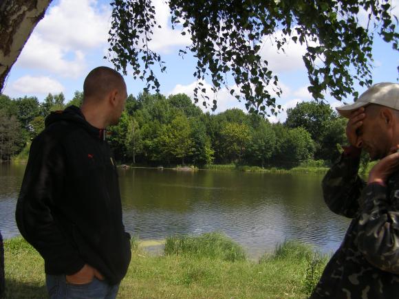 Прийдуть з вудками  під ОДА - у Зарванцях готують «рибалку» для  чиновників, фото №1 на сайті 20minut.ua