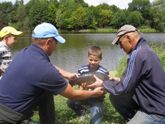 Прийдуть з вудками  під ОДА - у Зарванцях готують «рибалку» для  чиновників, фото №5 на сайті 20minut.ua