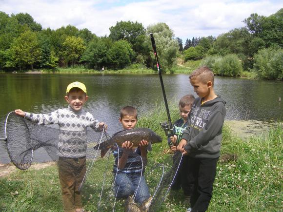 Прийдуть з вудками  під ОДА - у Зарванцях готують «рибалку» для  чиновників, фото №6 на сайті 20minut.ua