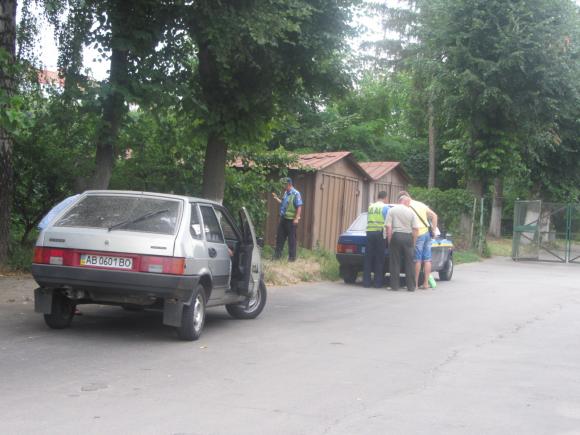 П’яного екс-полковника міліції за кермом ловили вінничани на Келецькій, фото №1 на сайті 20minut.ua