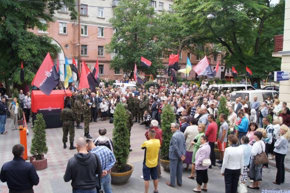 Тернопільський "Правий сектор" вимагає арешту винних у стрілянині в Мукачево, фото №1 на сайті 20minut.ua