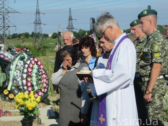 У Хмельницькому відкрили пам’ятний комплекс на честь загиблого в АТО прикордонника, фото №2 на сайті vsim.ua