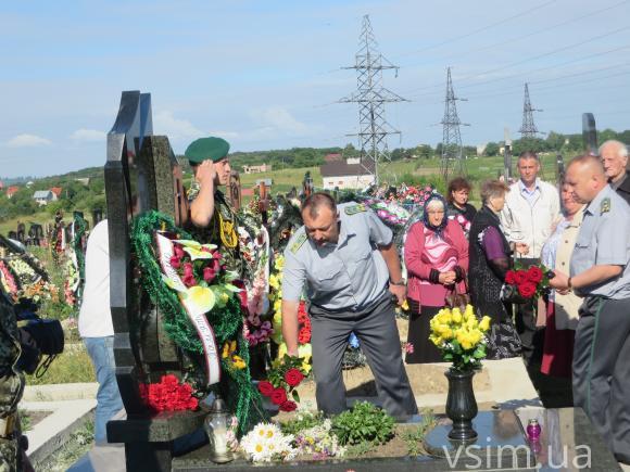 У Хмельницькому відкрили пам’ятний комплекс на честь загиблого в АТО прикордонника, фото №3 на сайті vsim.ua