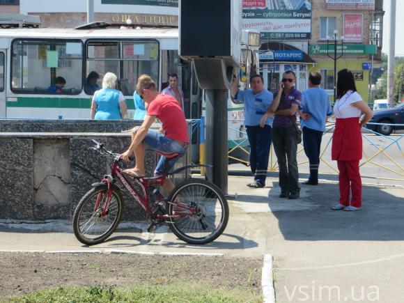 У центрі Хмельницького шукали вибухівку на сайті vsim.ua У центрі Хмельницького шукали вибухівку, фото №10 на сайті vsim.ua
