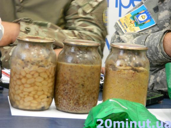 Волонтери з Шумщини зробили і відправили в АТО 26 тисяч тушонок, фото №2 на сайті 20minut.ua