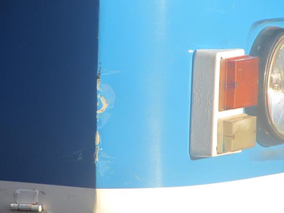 Біля «Троянди» «Рено» врізався в тролейбус. Пасажирку тролейбуса забрала швидка, фото №3 на сайті 20minut.ua