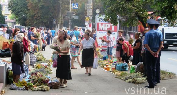 Фото дня: хмельничани відзначають свято Першого Спаса, фото №1 на сайті vsim.ua