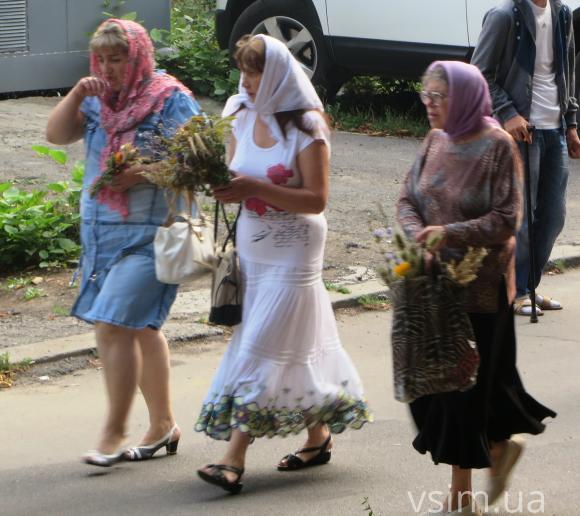 Фото дня: хмельничани відзначають свято Першого Спаса, фото №4 на сайті vsim.ua