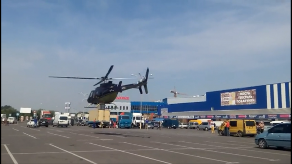 Герега знову відвідав Хмельницький. Цього разу на іншому гелікоптері, фото №2 на сайті vsim.ua