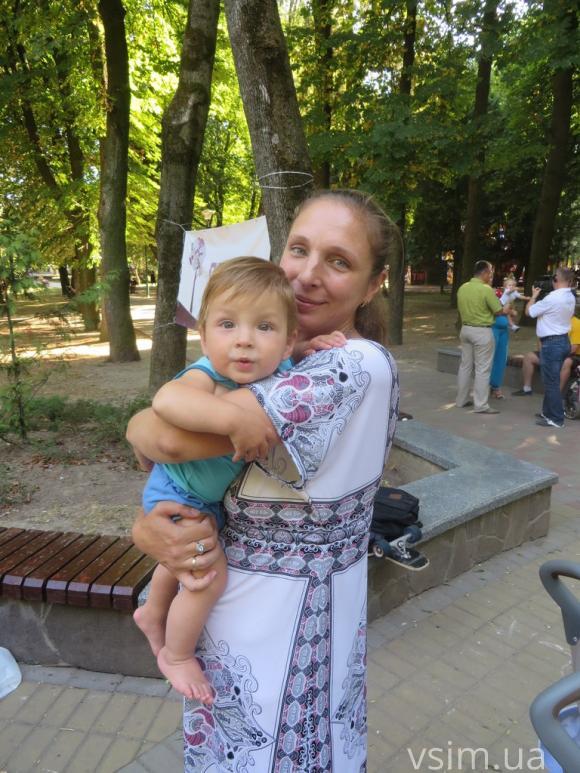 У Хмельницькому для малюків влаштували перегони ходунків, фото №1 на сайті vsim.ua