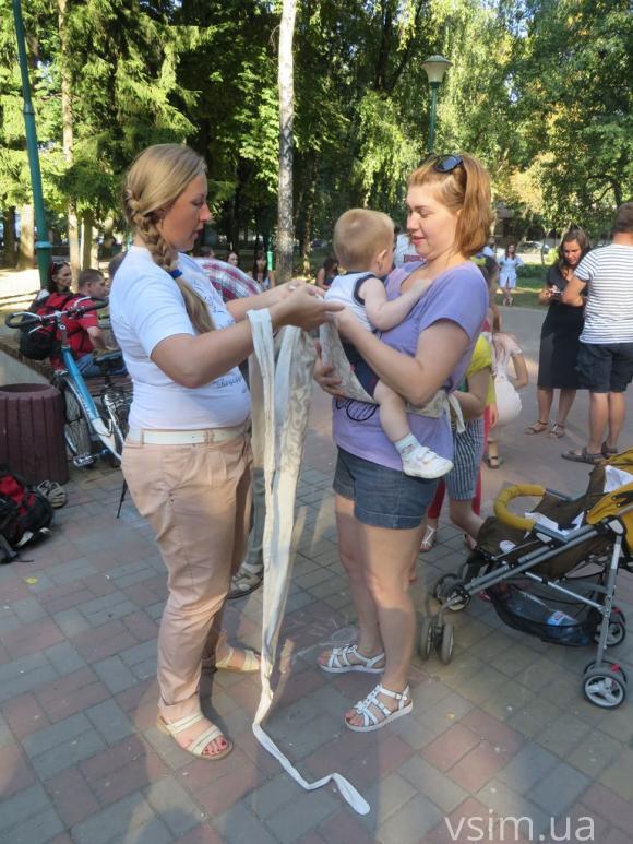 У Хмельницькому для малюків влаштували перегони ходунків на сайті vsim.ua У Хмельницькому для малюків влаштували перегони ходунків, фото №4 на сайті vsim.ua
