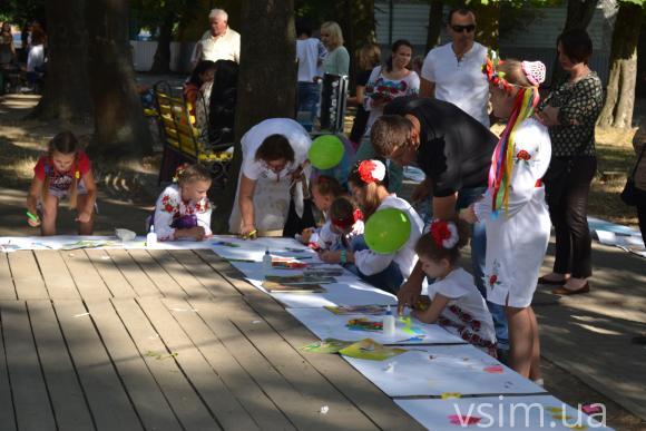 У Хмельницькому малеча дефілювала у вишиванках, фото №5 на сайті vsim.ua