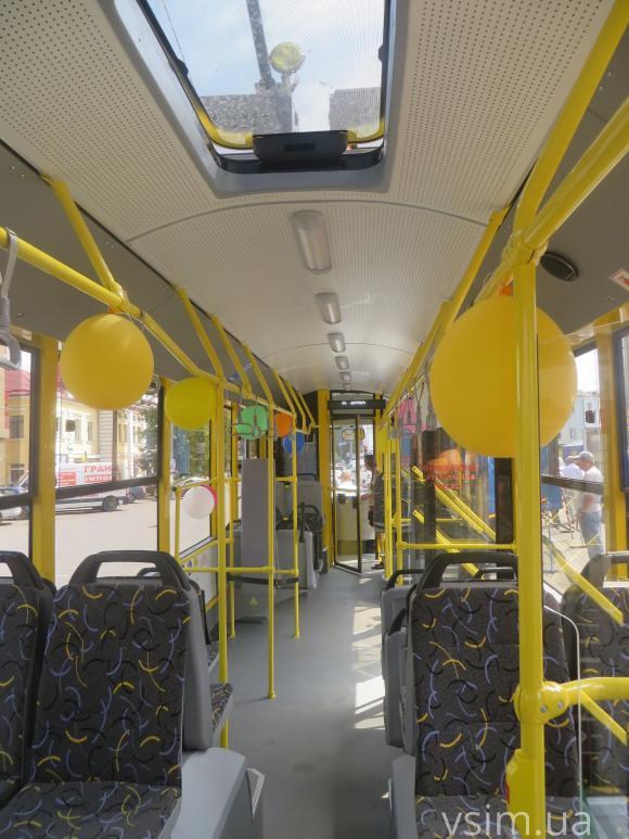 У Хмельницькому новенькі тролейбуси запускали з оркестром, фото №1 на сайті vsim.ua