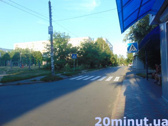 У Житомирі нарешті з’явилася пішохідна «зебра» на місці збитої дитини, фото №3 на сайті 20minut.ua