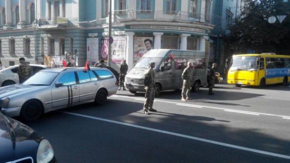 Вибухи під Верховною Радою. Сотня поранених, фото №2 на сайті 20minut.ua