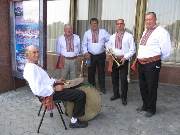 Вінничан у  «Плеяді» пригощали м'ясом, сиром та рибою від місцевого виробника, фото №1 на сайті 20minut.ua