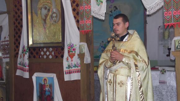 Вінничанин в 19 років став священником. Тепер служить в двох церквах, фото №1 на сайті 20minut.ua