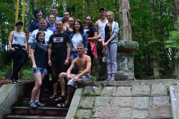 Як вінницька молодь прибирала заповідник в Ординцях на сайті 20minut.ua Як вінницька молодь прибирала заповідник в Ординцях, фото №1 на сайті 20minut.ua