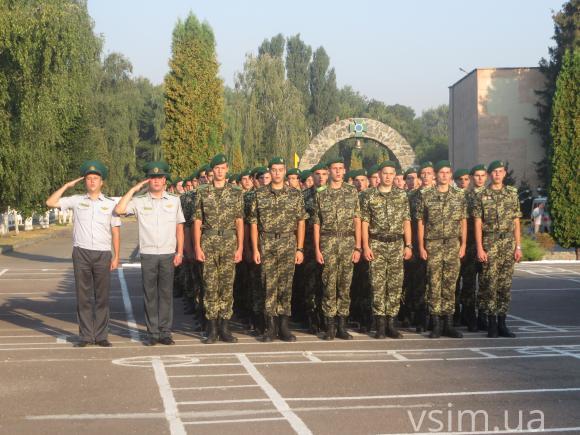 Хмельницькі прикордонники відзначили День знань урочистим маршем, фото №1 на сайті vsim.ua